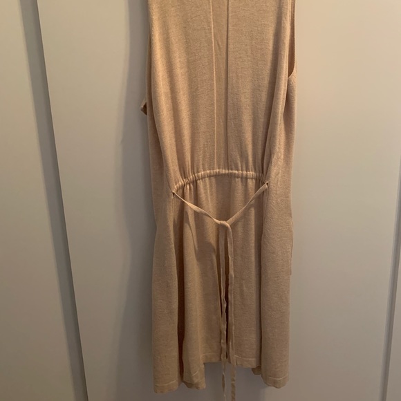 Le Chateau Medium Beige Sleeveless Long Cardigan - Picture 3 of 5